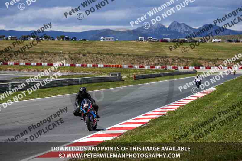 cadwell no limits trackday;cadwell park;cadwell park photographs;cadwell trackday photographs;enduro digital images;event digital images;eventdigitalimages;navarra;no limits trackdays;peter wileman photography;racing digital images;trackday digital images;trackday photos